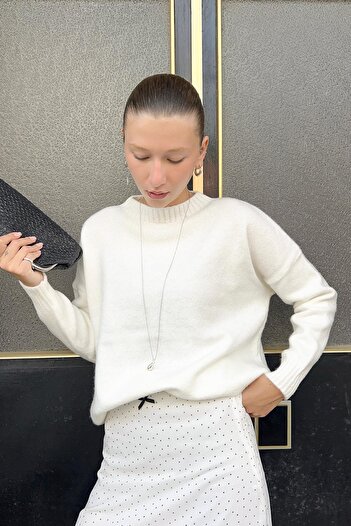 CHUBA Women's Crew Neck Soft Textured Knit Sweater White 26W3032