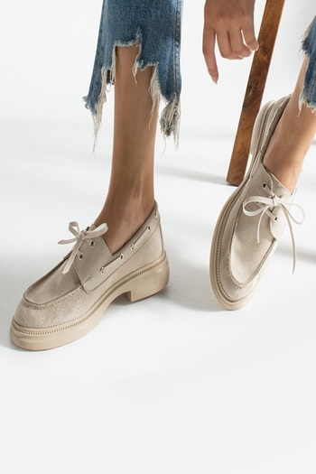 Alsat Park Women's Lace-Up Casual Loafer Shoes-Beige Suede