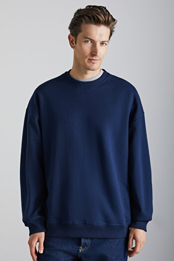 GRIMELANGE Stephan Men's Soft Fabric Organic Cotton Oversize Fit Round Neck Navy Blue Sweatshirt