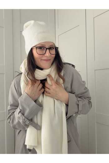 CHARMLUCKY Soft Texture Scarf-Beanie Set