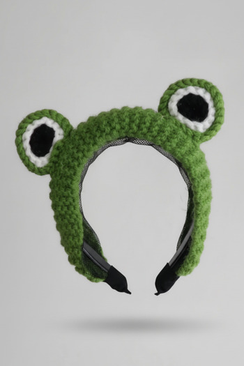 Sone Handmade Knitted Frog Crown |   Soft & Cute Accessory