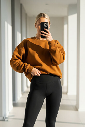 MAXIMILLIAN Women's Oversize Winter Loose Mustard Sweatshirt
