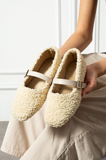 FUGA MODA Luma Beige Belted Gold Buckle Towel Textured Lightweight Home Slipper