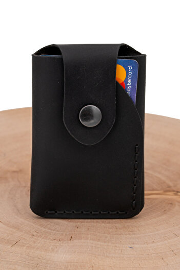 tudorAce Minimalist wallet for cards and folded banknotes, handcrafted from genuine pull-up leather