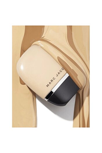 Marc Jacobs كريم أساس Shameless DeepY570 Youthful-Look Longwear Foundation SPF 25