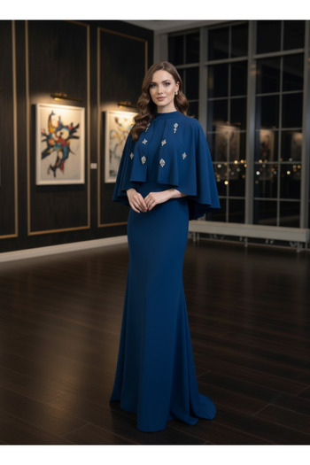 Opera Fashion Soft crepe evening dress with a fishtail cut and a royal cape