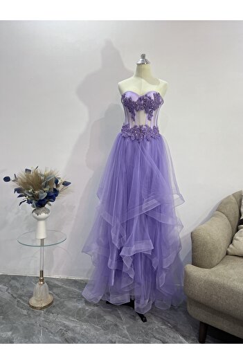 Diva style Elegant and distinctive evening dress with a Turkish design