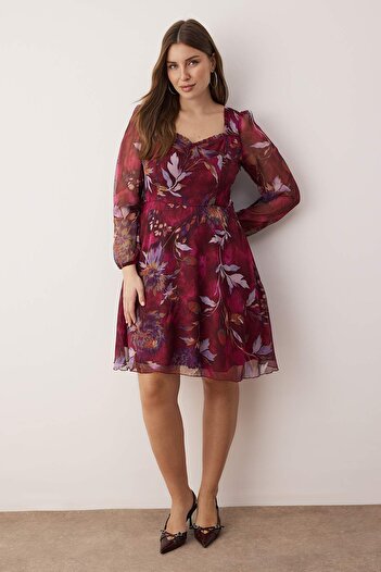 Trendyol Curve Burgundy-Multicolor Chiffon Mini Woven Plus Size Dress Tbbaw26Ah00004