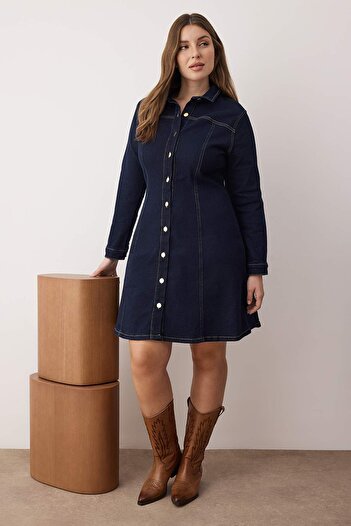 Trendyol Curve Μπλε φόρεμα A-Line Stretchy Denim Plus Size TBBAW26AH00056