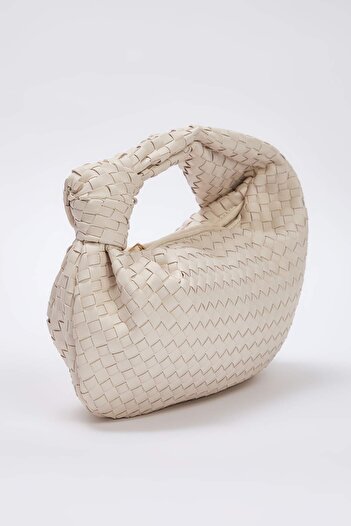 TRENDYOL SHOES Ecru gestrickte gemusterte Damenhandtasche TAKAW26OC00072