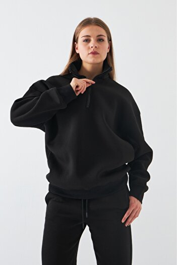 The Champ Clothing Unisex Oversize Sweatshirt Basic Black – Half Zipper Stand Collar, 3 Thread Fleece