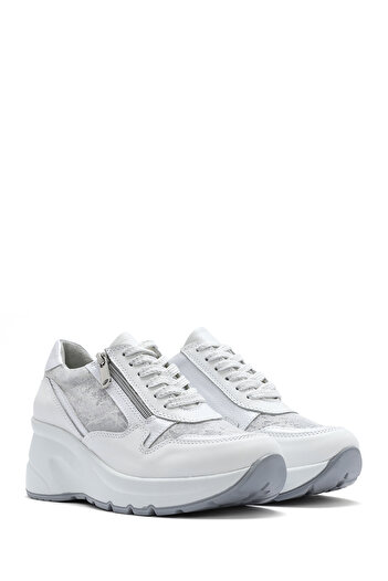 Derimod Kadın Beyaz Dolgu Topuklu Bağcıklı Deri Sneaker 25SFD370814