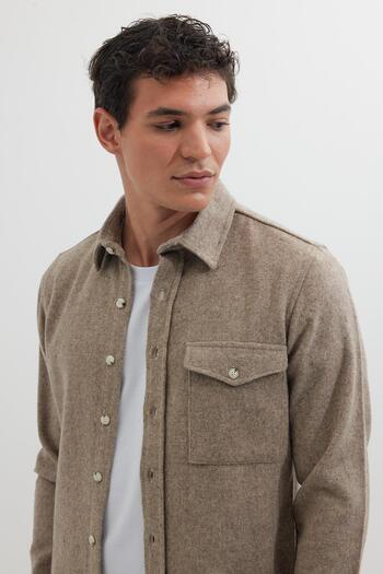 Tudors Cămașă pentru bărbați, slim fit, cu o singură buzunară, cu clapă, uni, sport, bej