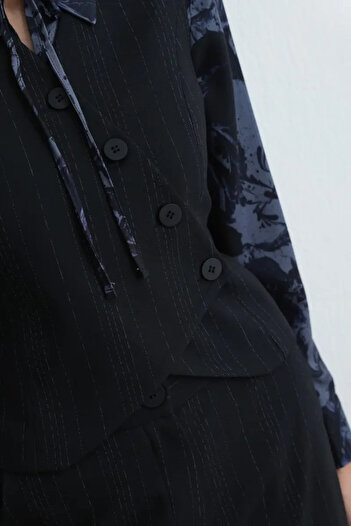 Gusto Anka Collection Asymmetric Cut Wool Vest - Navy Blue