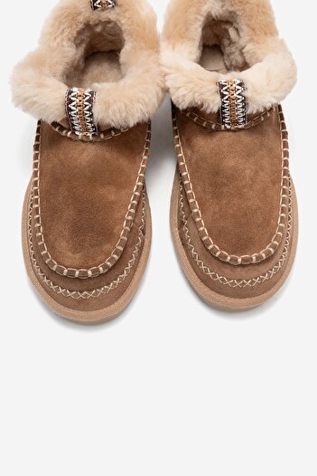 LuviShoes Γυναικείες κοντές μπότες DAREL Toprak Suede από γνήσιο δέρμα με ραμμένη γούνα