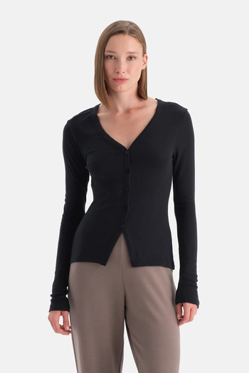 Dagi Buttoned Cashmere Modal Long Sleeve T-Shirt
