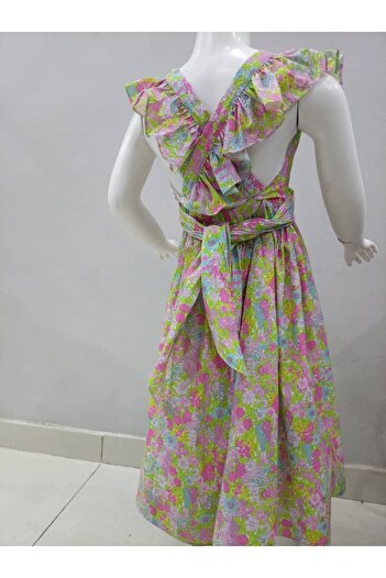 Generic girls' dress