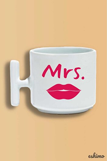 Eshimo Mrs. Written Pink Lip Printed Porcelain Mug with T-Handle
