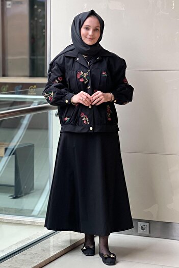 Ghisa Floral Embroidered Snap Fastener Jacket Skirt Set