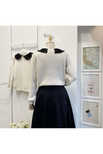 Faya Boutique Pulover crem cu broșă de perle