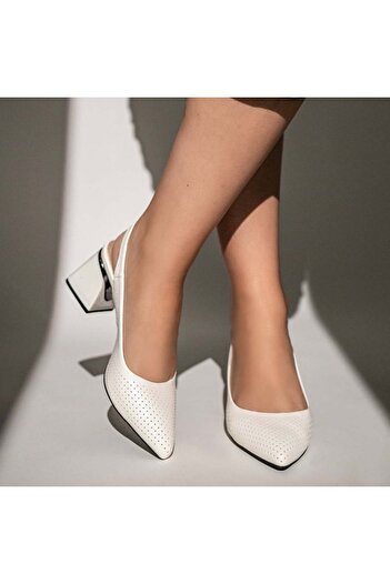 BMoD Women's white shoes with thick heel and strap MOD11652