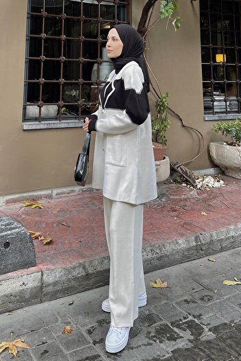 lamelif Buttoned front design collared knitwear set ecru