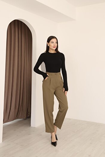 Hazel Women's Khaki Slim Fit Pocketed Fabric Trousers