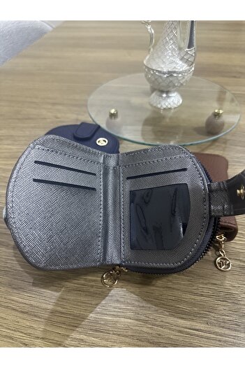 SÜNELA Stylish Wallet with Soft Leather Touch