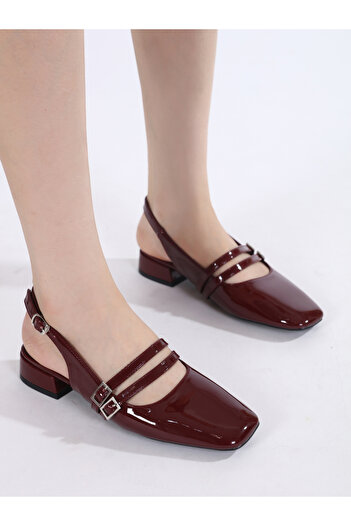 Sneak-a-Peek By Styli Plain Strappy Buckle Detail Block Heel Shoes