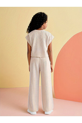 Take Two By Styli Girls Beige Textured Knit T-Shirt and Pants Set