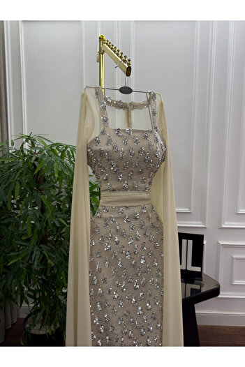 hoorya Evening dress available in three colors: green, brown, and beige S00L