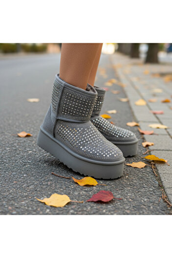 Lush Fashion Women's Fur-lined Ug-Type Suede Boots Code: B009 (L0)