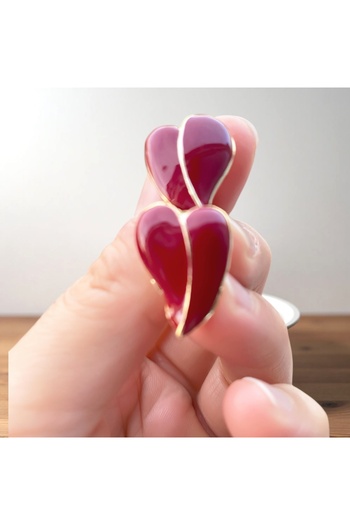 VEGALUXE Heart-shaped burgundy earrings