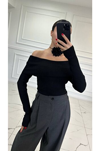 Seda BiliciBoutique Madonna Collar Ribbed Sweater