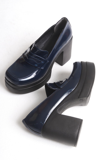 Shoesers Women's Special Design Platform Heeled Navy Blue Patent Leather Loafer Shoes