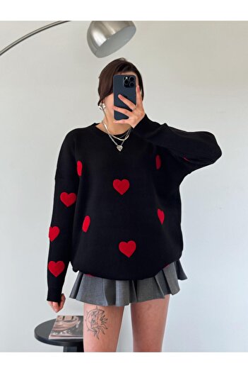 Jose Clothing Women's Off-White Heart Embroidery Detailed Oversize Cut Knitwear Sweater
