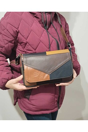 atter GENUINE LEATHER WOMEN'S BAG (26CM X 18CM)