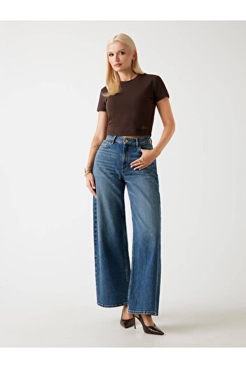 Guess Boxy Logo T-Shirt