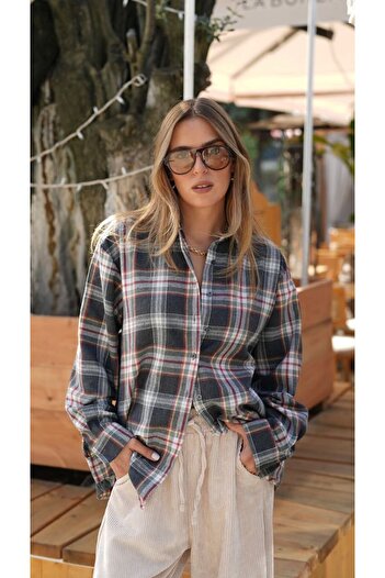 CADDELAMODA Women's Plaid Shirt