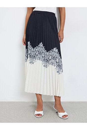 Styli Color Block Pleated A-Line Maxi Skirt
