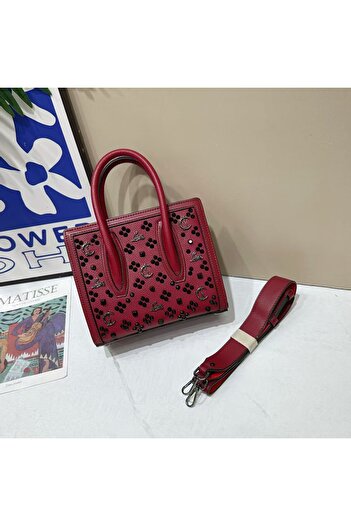 style iconic Women’s Designer-Inspired Leather Handbag. Quilted Chain Shoulder Bag & Studded Mini Tote Set