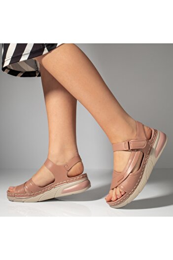 BMoD Women's pink sandals with a chunky sole and velcro closure MOD11336