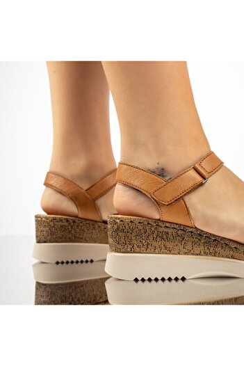 BMoD Women's brown leather platform sandals with velcro closure MOD13624