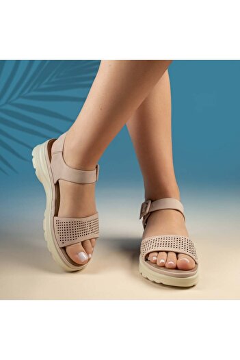 BMoD Women's pink platform sandals with perforations MOD13506