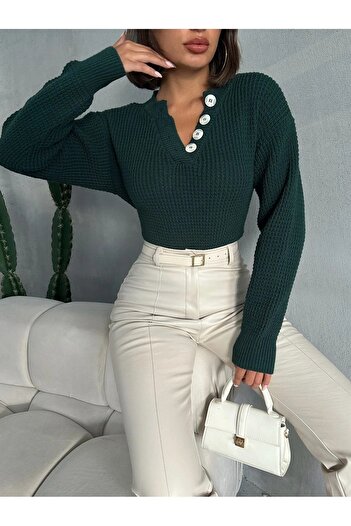 TRQOM Women's Dark Green Knitwear Sweater Crew Neck Long Sleeve Buttoned Casual