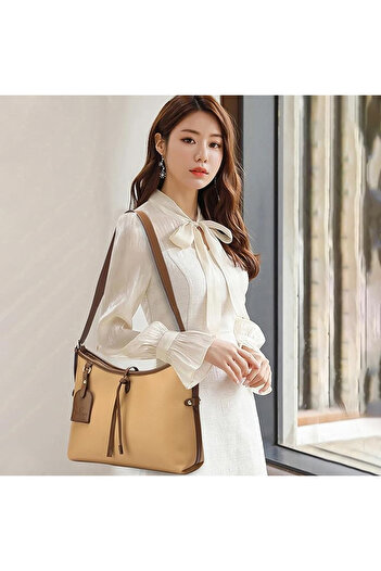 OEM Elegant brown PU leather handbag with adjustable shoulder strap 32x12x25 cm