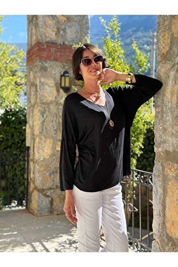 Punta Otantik Nc2066Rg Italian Regular Fit Straight V-Neck Collar Blouse with Necklace Black