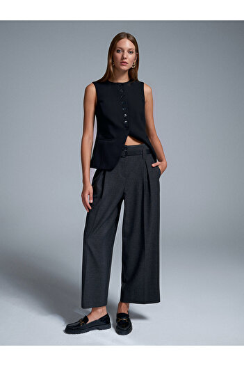 Dilvin 72199 Melange Belted Short Pants-Anthracite