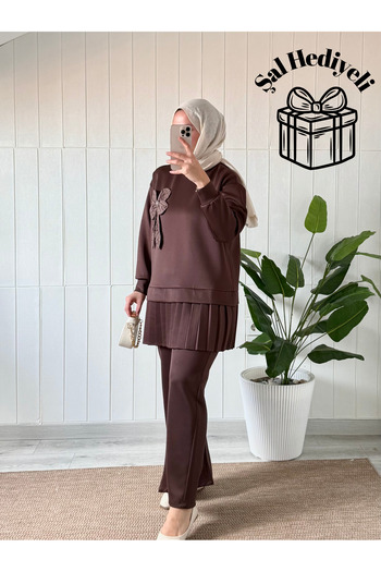 Mira İpek Premium Fabric Pleated Scuba Double Hijab Set with Shawl Gift