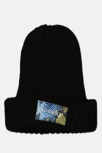 Reserved Women Textured Beanie, Black